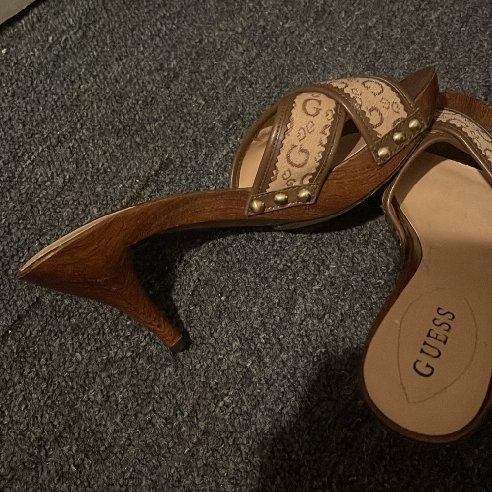 Guess heels - Picture 2 of 3